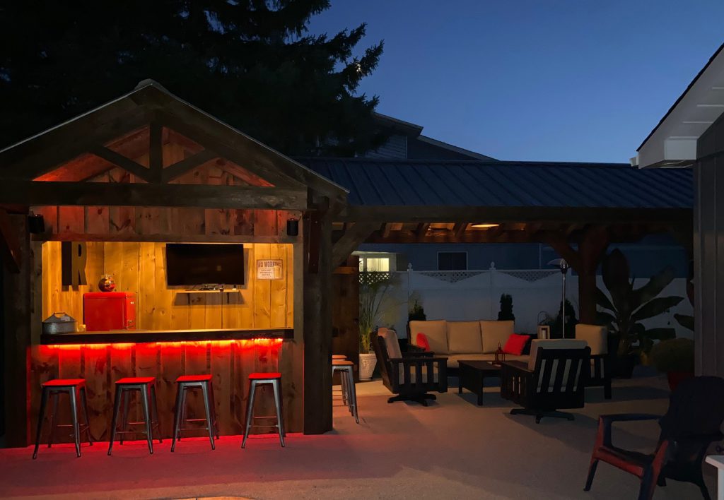 Timber frame combined with backyard bar